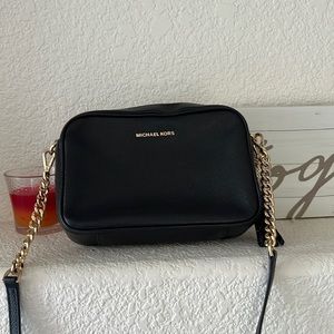 Micheal Kors Crossbody